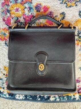 Vintage coach no strap Willis